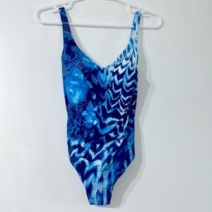 NWT Roidal blue and white motif swimsuit